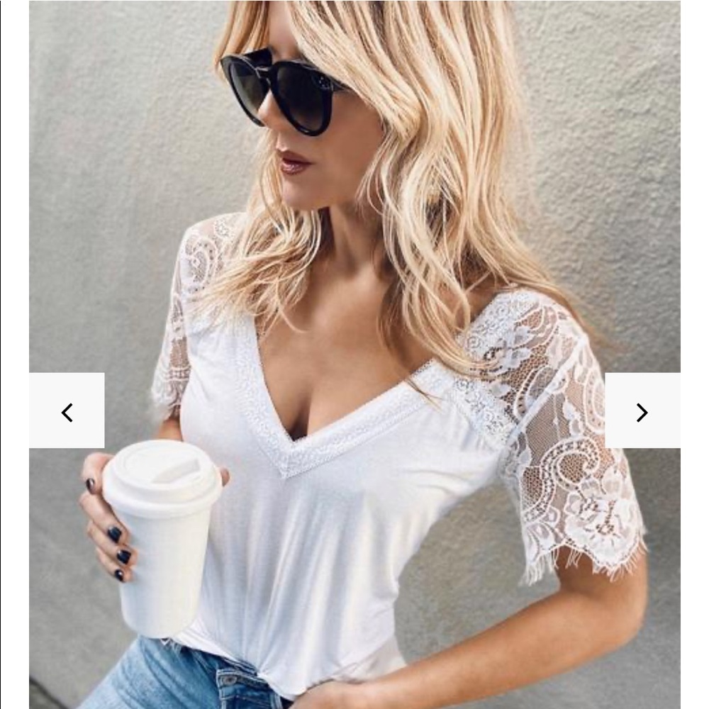 Vici White top/blouse. Size small.